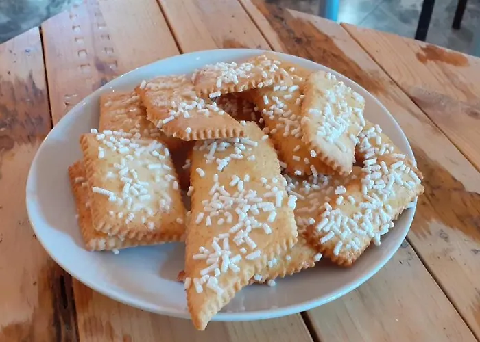 Garni Anna فندق تّشيرفييا